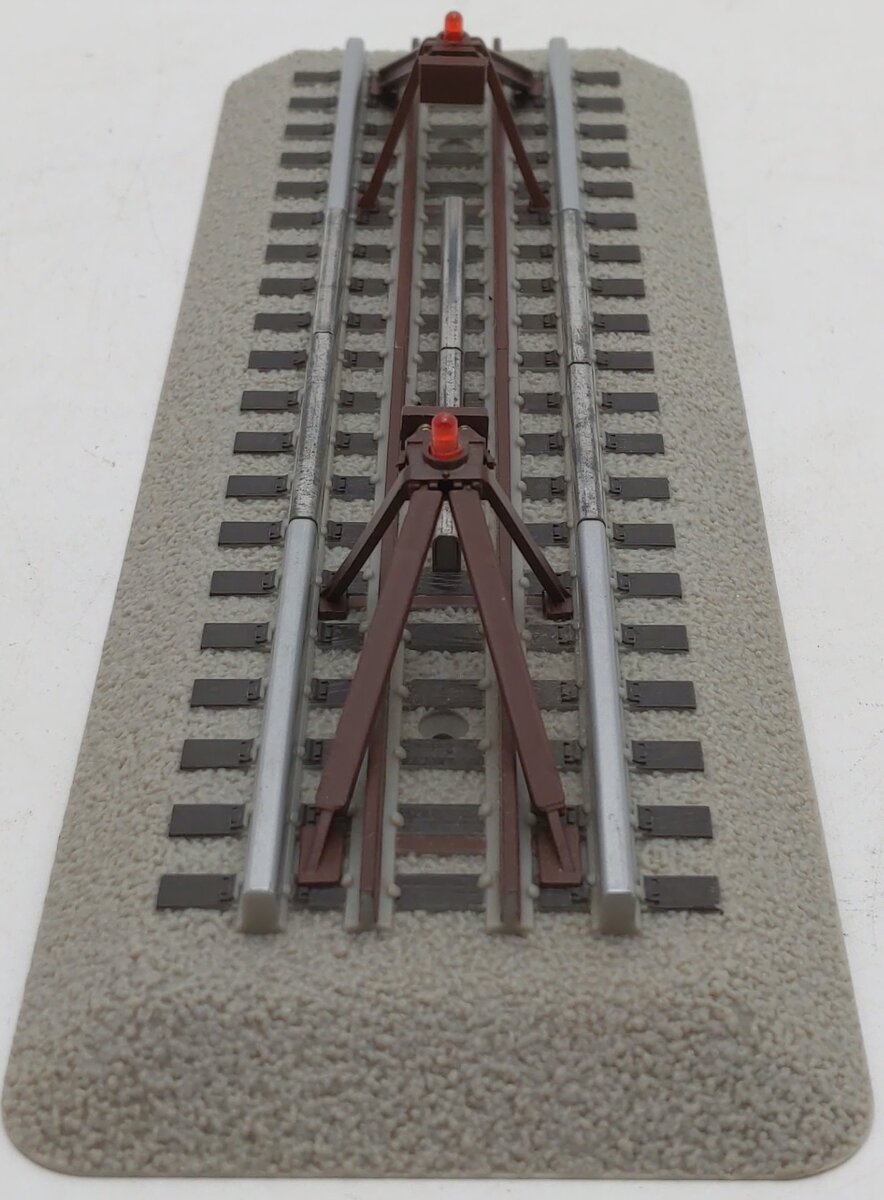 Lionel 6-12035 O Gauge FasTrack Lighted Bumpers (Pack of 2) EX/Box