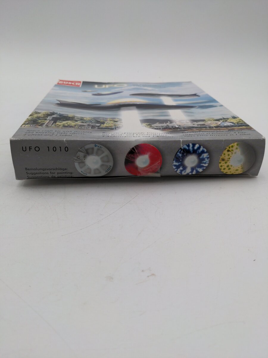 Busch 1010 HO Scale UFO Flying Saucer Plastic Model Kit EX/Box