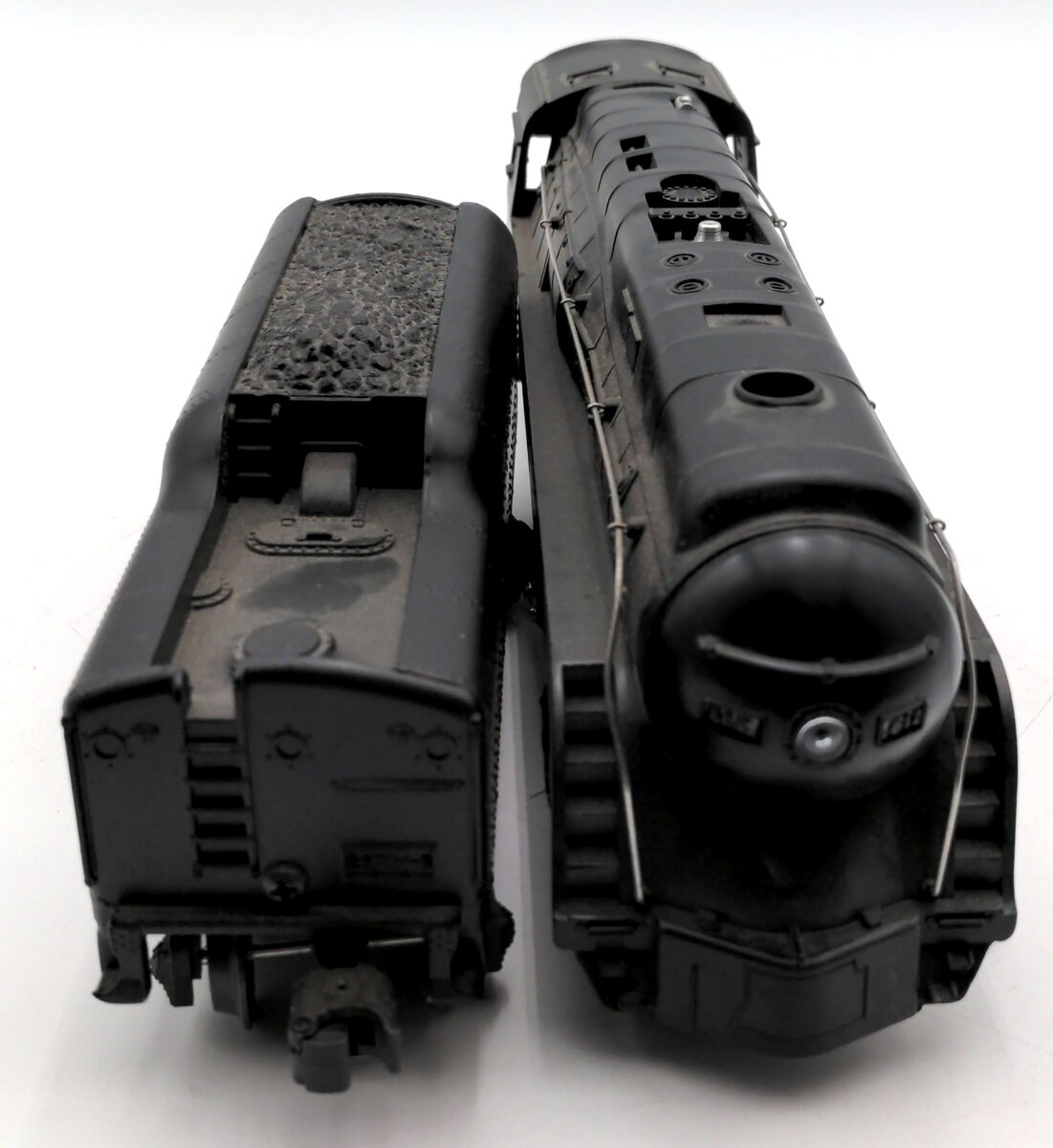 Lionel 6-18040 O Norfolk & Western 4-8-4 J Class Steam Locomotive & Tender #612/Box