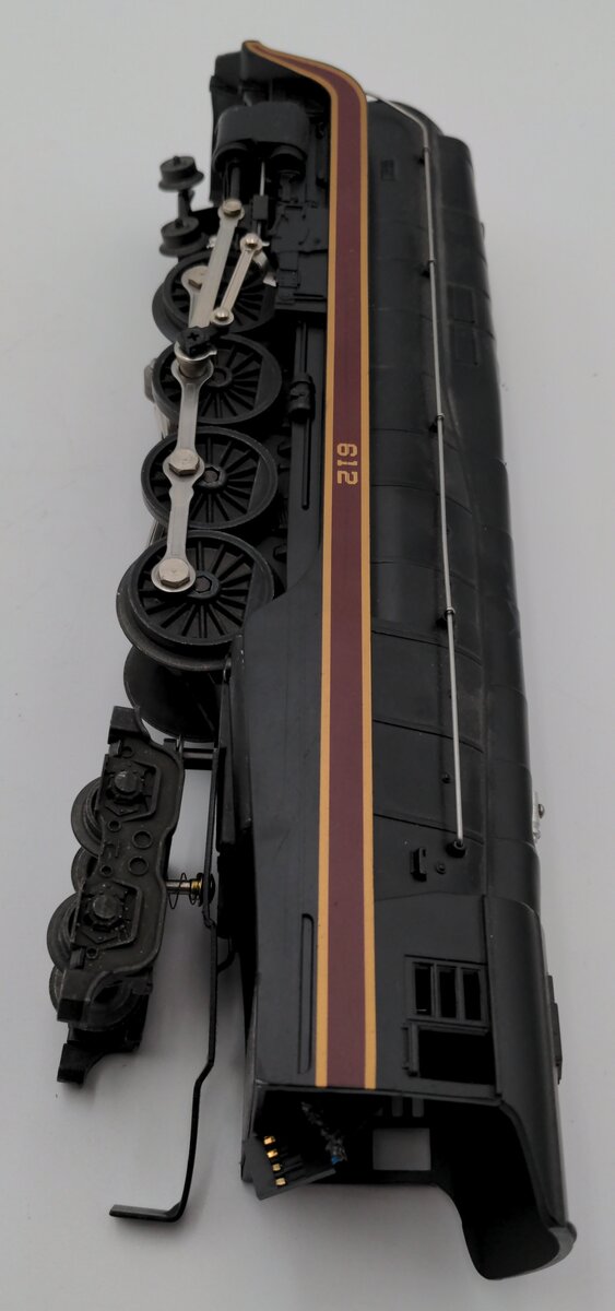 Lionel 6-18040 O Norfolk & Western 4-8-4 J Class Steam Locomotive & Tender #612/Box