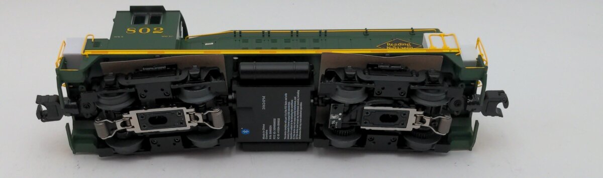 Lionel 2433692 O Gauge GRZ Reading & Northern Legacy SW8 #802 LN/Box