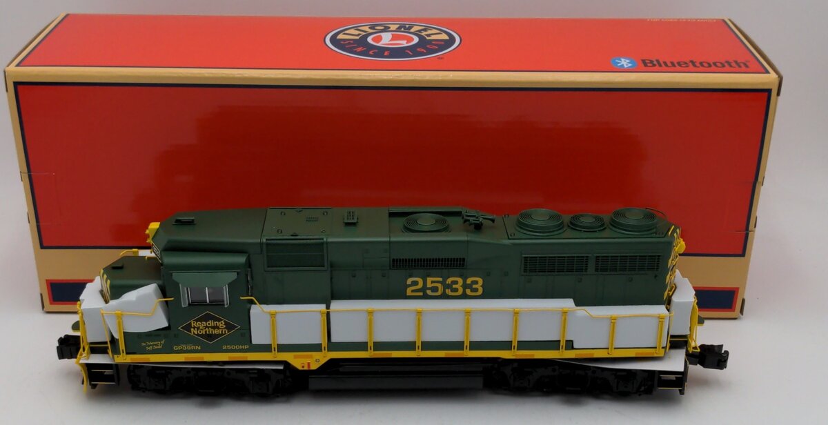 Lionel 2433950 O Gauge GRZ Custom Reading and Northern Legacy GP30 #2530 EX/Box