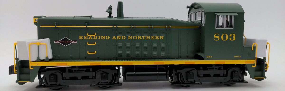 Lionel 2433691 O Scale GRZ Reading & Northern Legacy SW8 #803 LN/Box