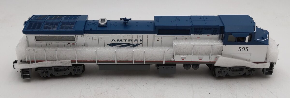 MTH 20-20907-1 O Amtrak Dash 8-40BW Diesel Locomotive #505 w/ Proto-Sound 3.0