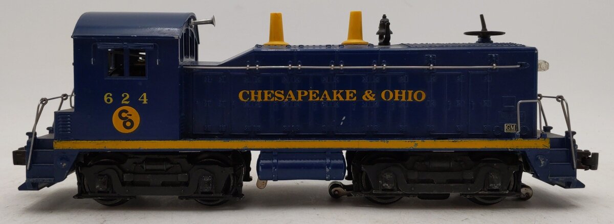 Lionel 624 Vintage O Chesapeake & Ohio NW-2 Powered Diesel Locomotive VG