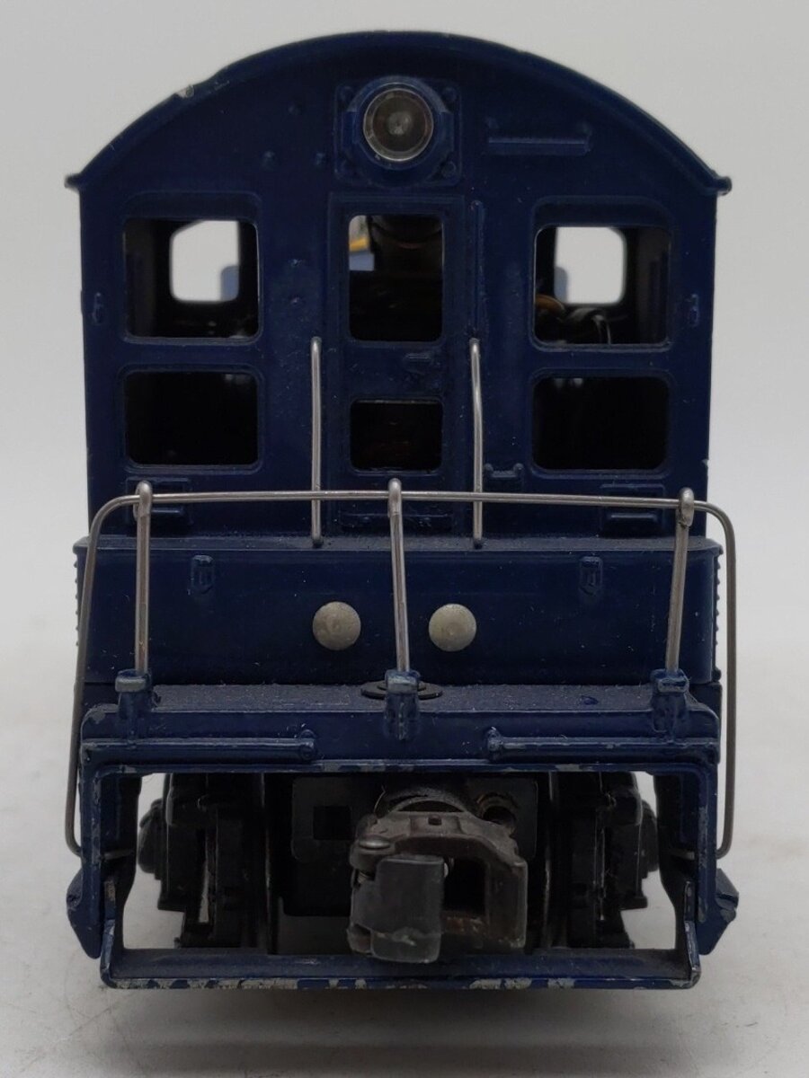 Lionel 624 Vintage O Chesapeake & Ohio NW-2 Powered Diesel Locomotive VG