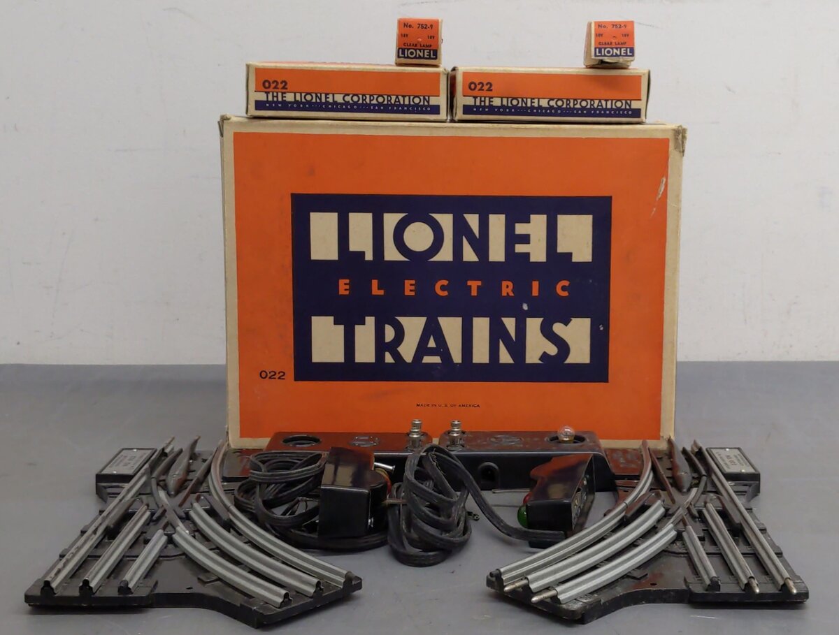 Lionel O22 Vintage O Left-Hand & Right-Hand Remote Control Switches (Pair of 2) VG/Box