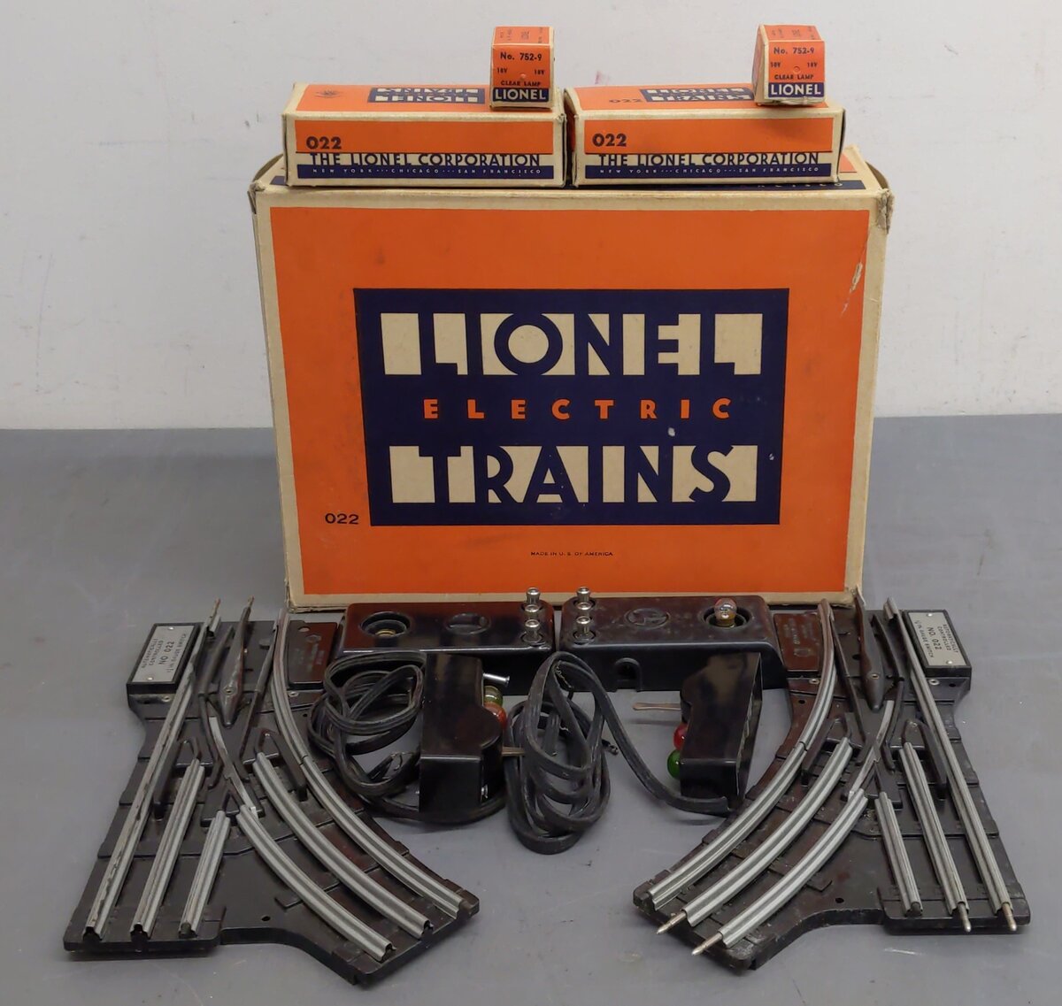 Lionel O22 Vintage O Left-Hand & Right-Hand Remote Control Switches (Pair of 2) VG/Box