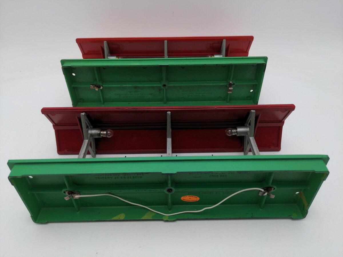 Lionel 156 Vintage O Lighted Station Platforms: [2] VG