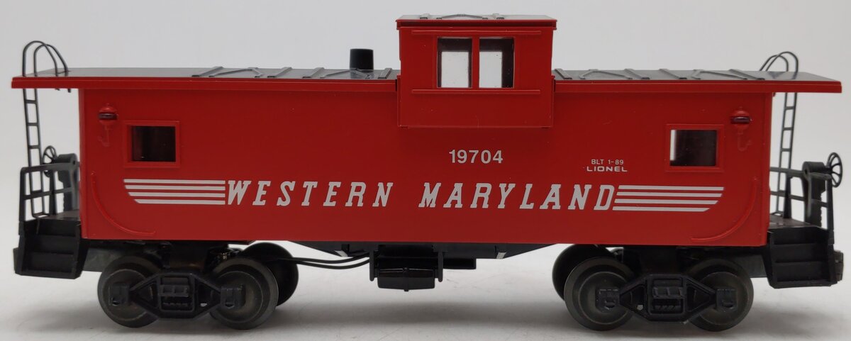 Lionel 6-19704 O Gauge Western Maryland Extended Vision Caboose w/Smoke EX/Box