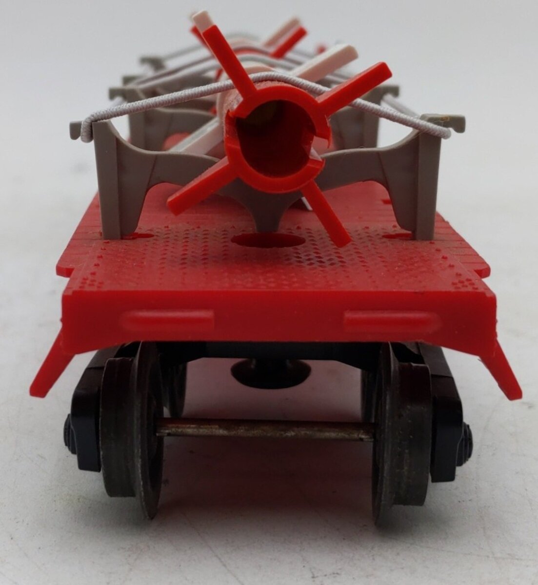 Lionel 6823 Vintage O Flatcar with IRBM Missiles VG/Box