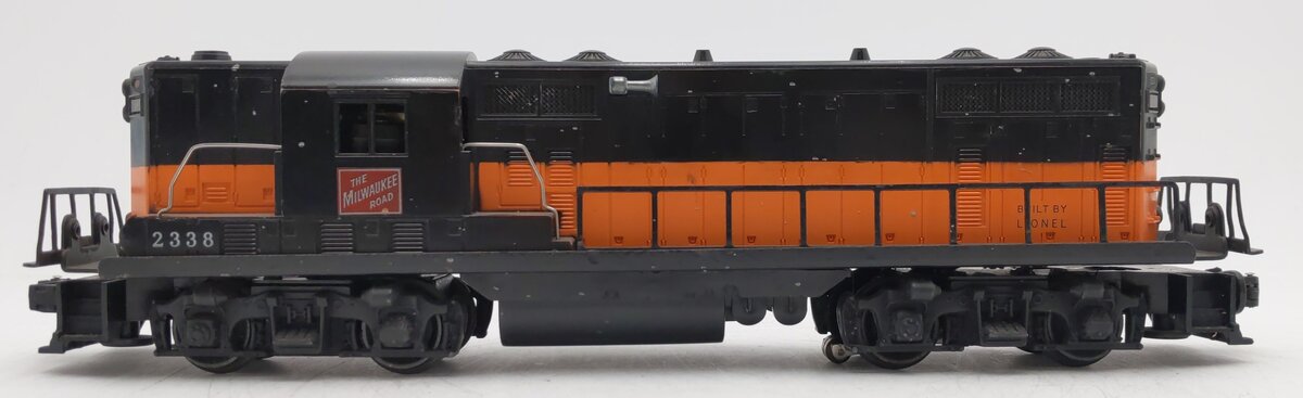 Lionel 2338 Vintage O Gauge Milwaukee Road Powered GP-7 Diesel Locomotive VG
