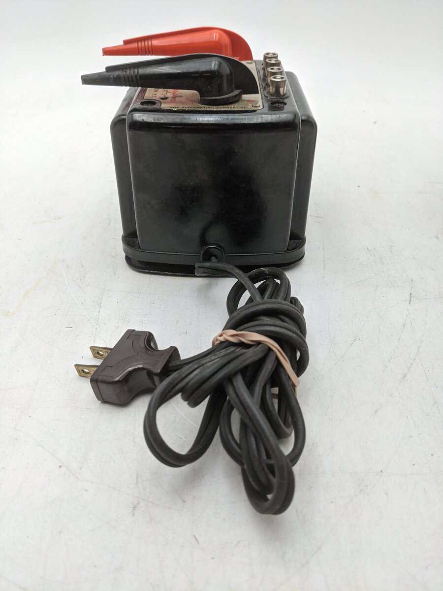 Lionel 1033 Vintage O 90 Watt Transformer w/ Whistle VG/Box