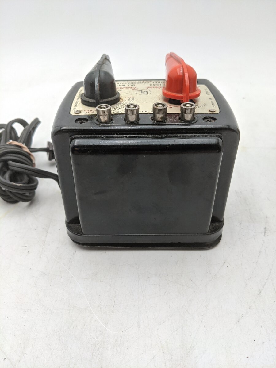 Lionel 1033 Vintage O 90 Watt Transformer w/ Whistle VG/Box