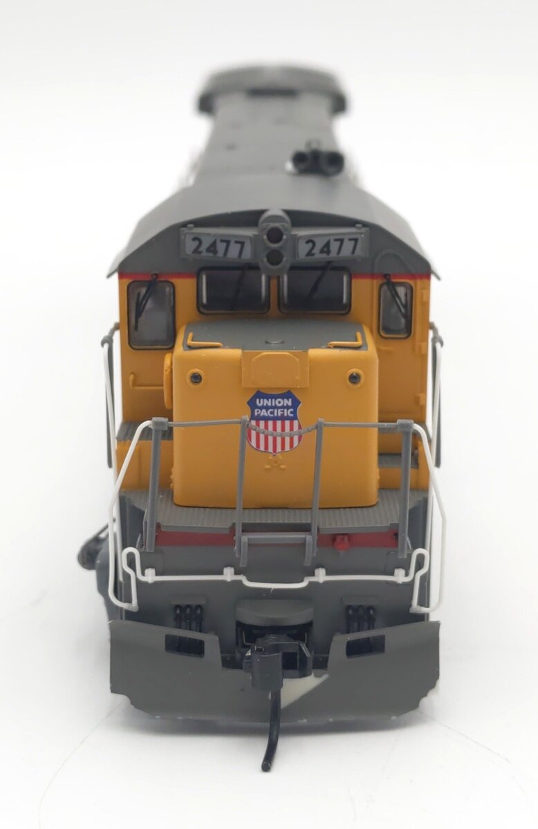 Broadway Limited 5050 HO Scale Union Pacific GE C30-7 Diesel Locomotive #2477 EX/Box