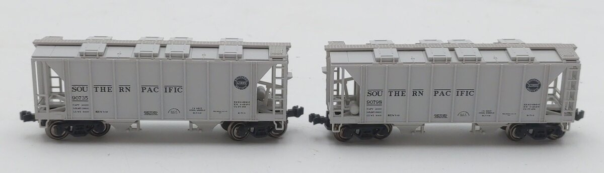 Kato 186-0211 N Scale Southern Pacific AC&F 70 Ton Covered Hopper (Set of 2)