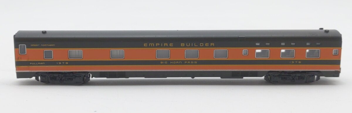Kato 106-1053 N Scale Great Northern Smoothside Passenger Car #1379 EX/Box