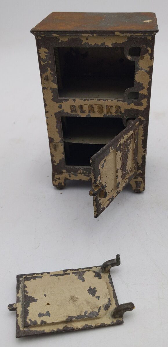 Hubley Vintage Cast Iron Stove, Fridge, Skillet, and Toilet