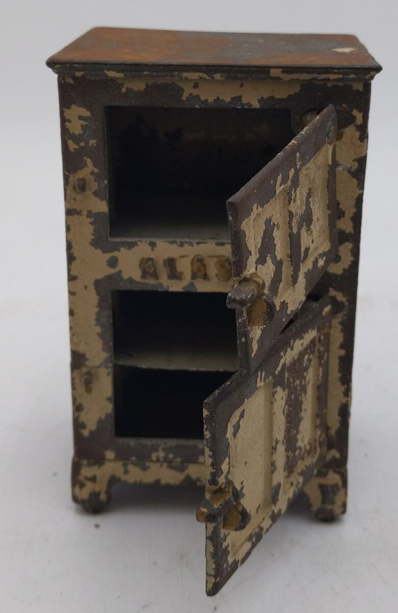 Hubley Vintage Cast Iron Stove, Fridge, Skillet, and Toilet