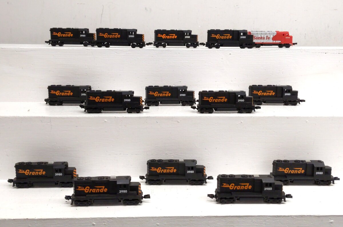 Mattel HO Scale Rio Grande & Santa Fe Dummy Diesel Locomotives [15] EX