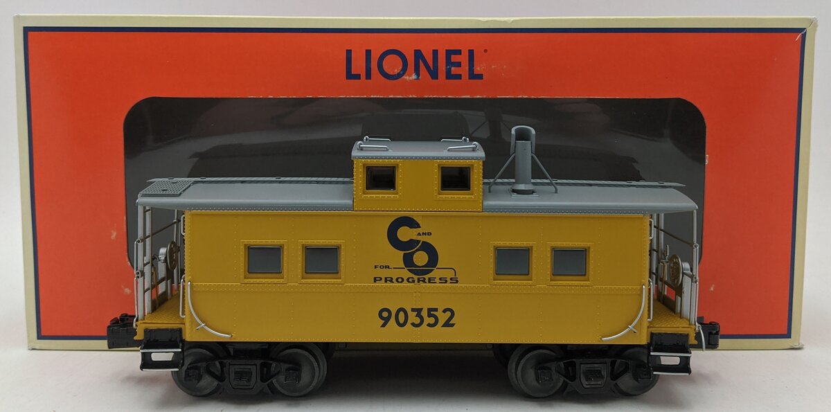Lionel 6-83360 O Gauge Chesapeake & Ohio Northeast-Style Caboose #90352 LN/Box