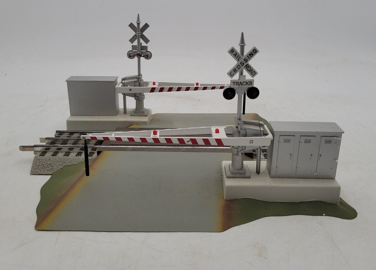 Lionel 6-12062 O Grade Crossing With Gates & Flashers EX/Box