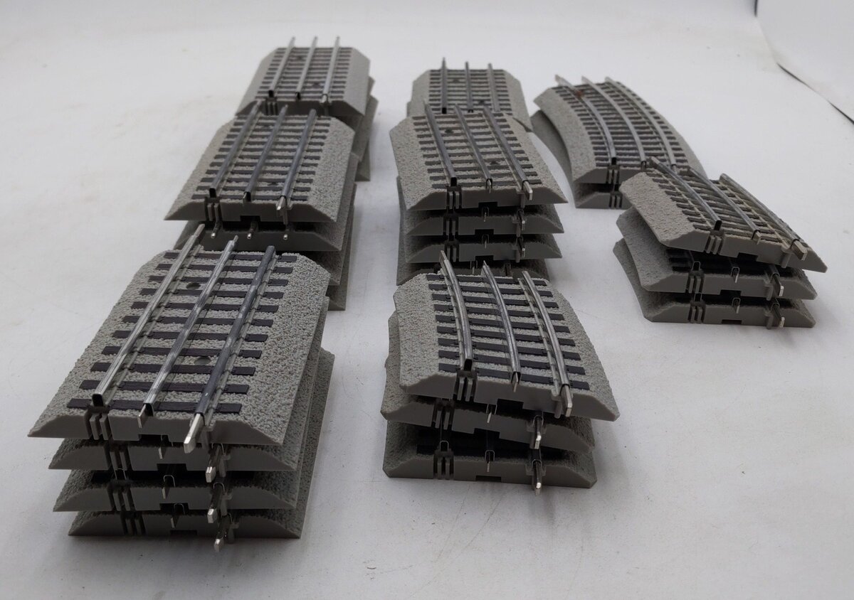 Lionel O Gauge FasTrack Sections: 6-12023, 6-12040, 6-12025, 6-12022 [27] EX