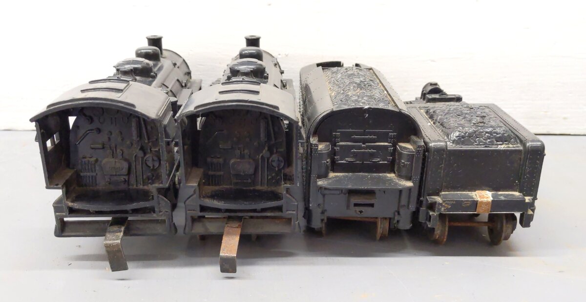 Lionel O Gauge Vintage Steam Locomotive & Tenders: 1060, 1061 [2] VG