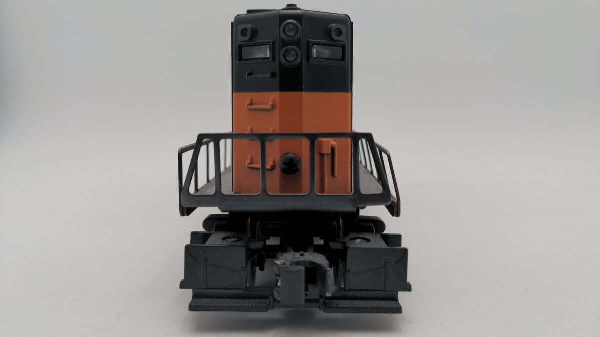 Lionel 6-8855 O Gauge Milwaukee Road SD-18 Powered Diesel Locomotive VG