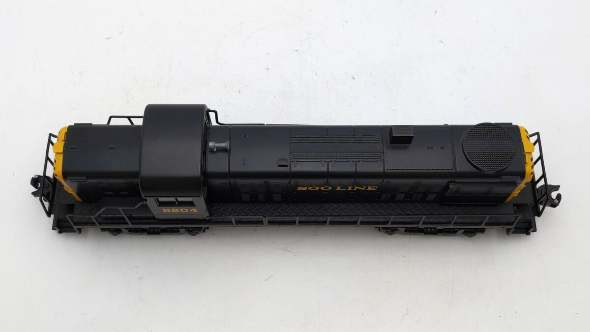 Lionel 6-18804 O Gauge Soo Line RS-3 Diesel Locomotive #8804 EX