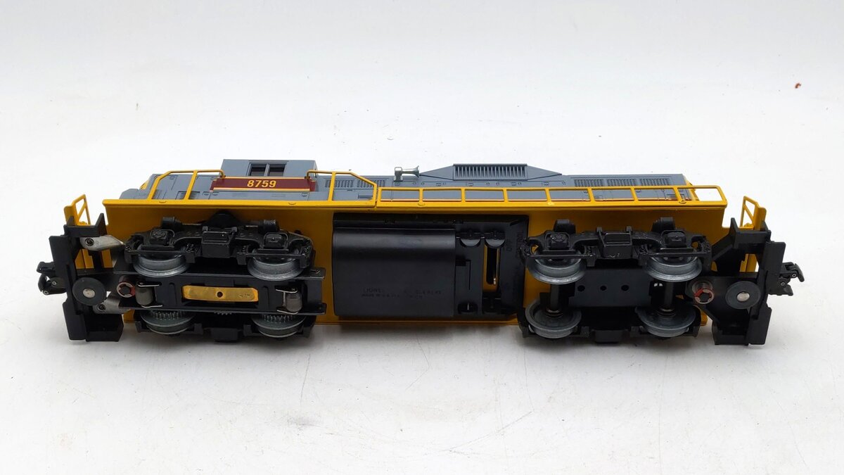 Lionel 6-8759 O Gauge Erie Lackawanna GP-9 Powered Diesel Locomotive EX