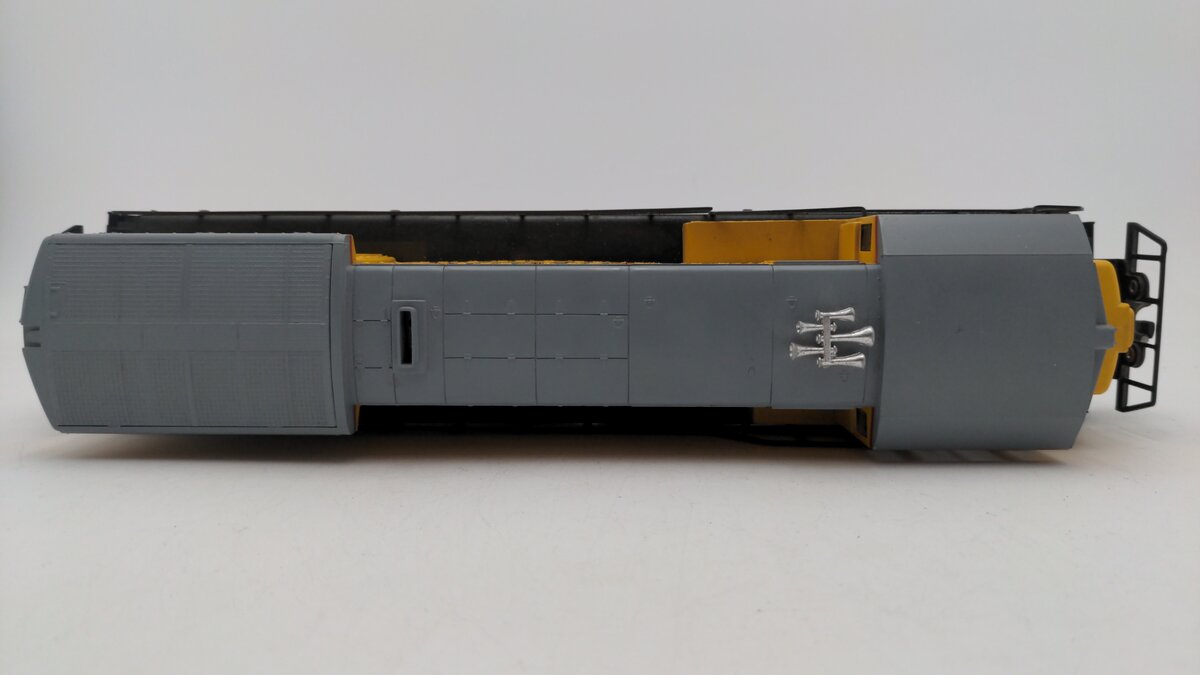 Lionel 6-8564 O Gauge Union Pacific U36B Diesel Locomotive VG