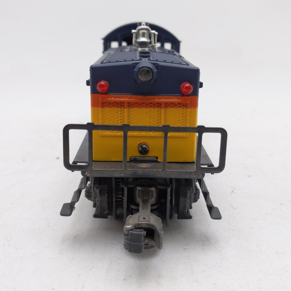 Lionel 6-8556 O Gauge Chessie NW-2 Diesel Switcher Locomotive #8556 EX