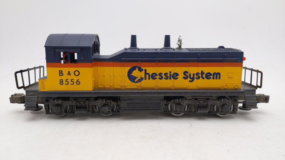 Lionel 6-8556 O Gauge Chessie NW-2 Diesel Switcher Locomotive #8556 EX
