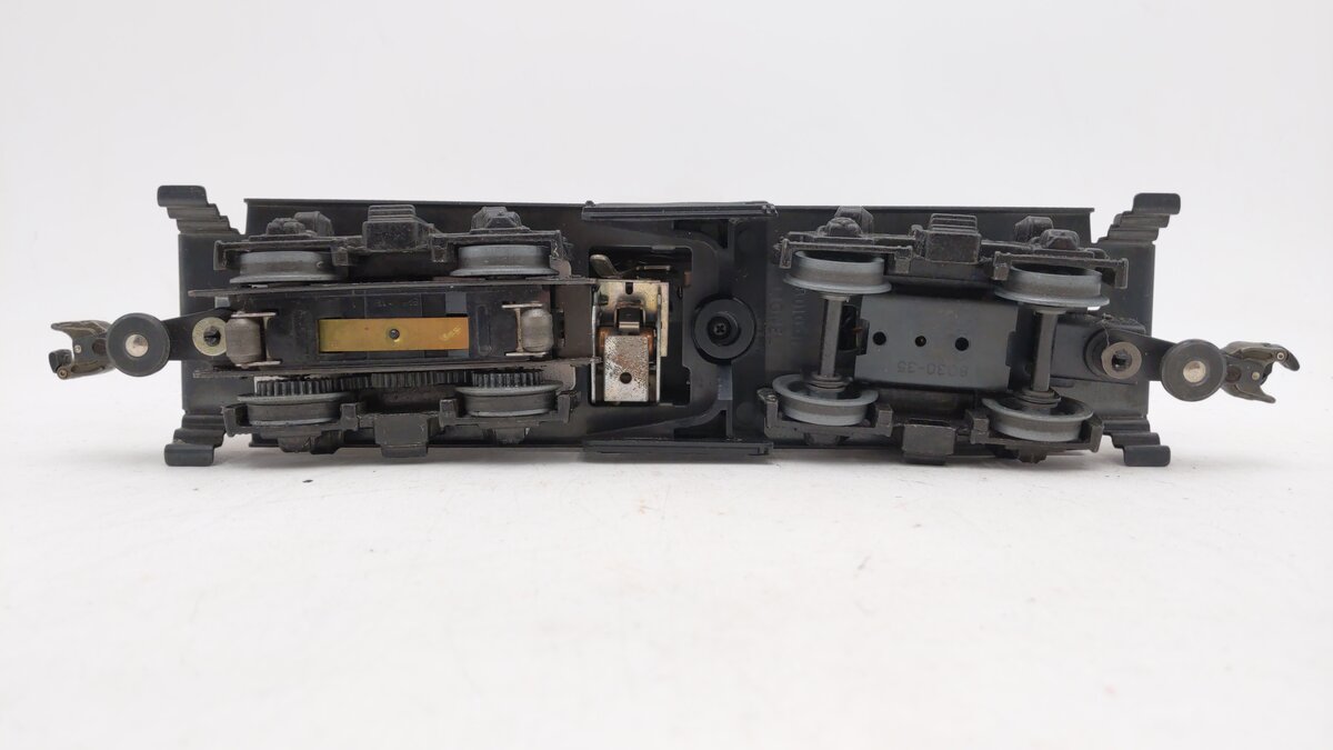Lionel 6-8556 O Gauge Chessie NW-2 Diesel Switcher Locomotive #8556 EX