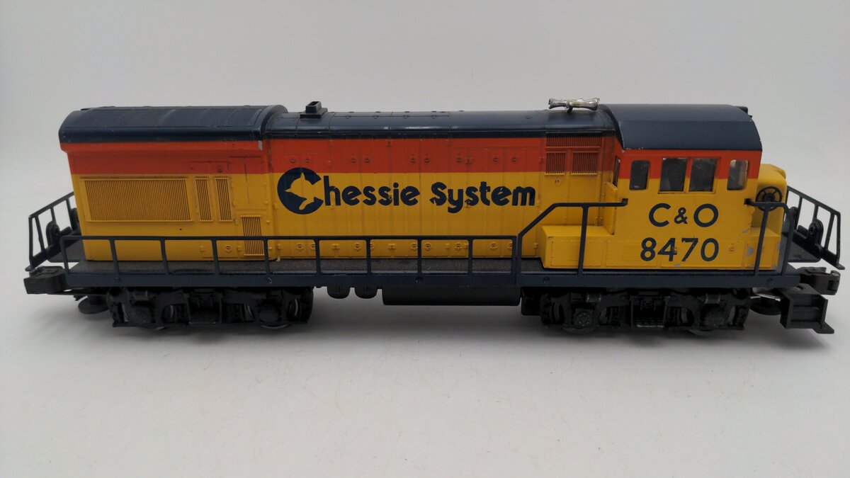 Lionel 6-8470 O Gauge C&O Chessie System U36B Powered Diesel Locomotive VG