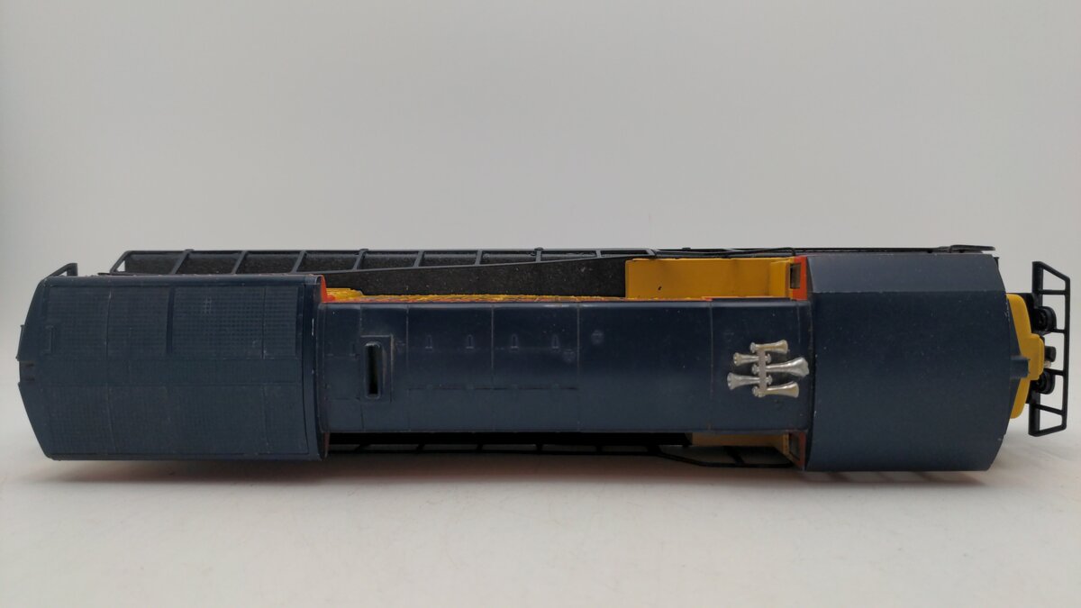 Lionel 6-8470 O Gauge C&O Chessie System U36B Powered Diesel Locomotive VG