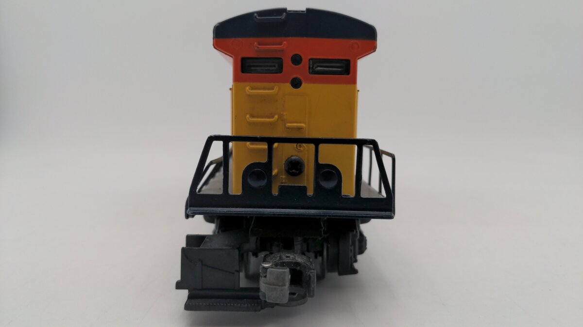 Lionel 6-8470 O Gauge C&O Chessie System U36B Powered Diesel Locomotive VG