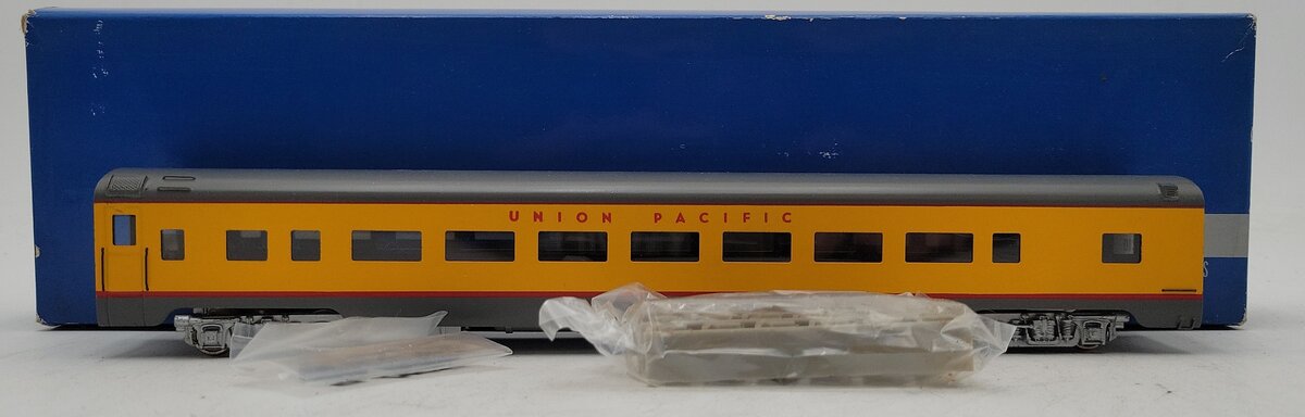 Balboa 521 HO Scale BRASS Union Pacific Coach Car LN/Box