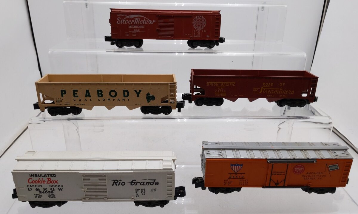 American Flyer Vintage S Gauge Freight Cars-24216, 24413, 942, 24230  24039 [5] VG