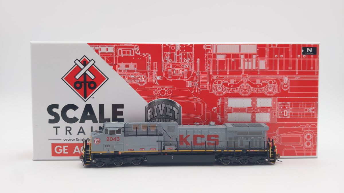 Scale Trains SXT40618 N Scale Kansas City Southern Diesel Locomotive #2043 EX/Box