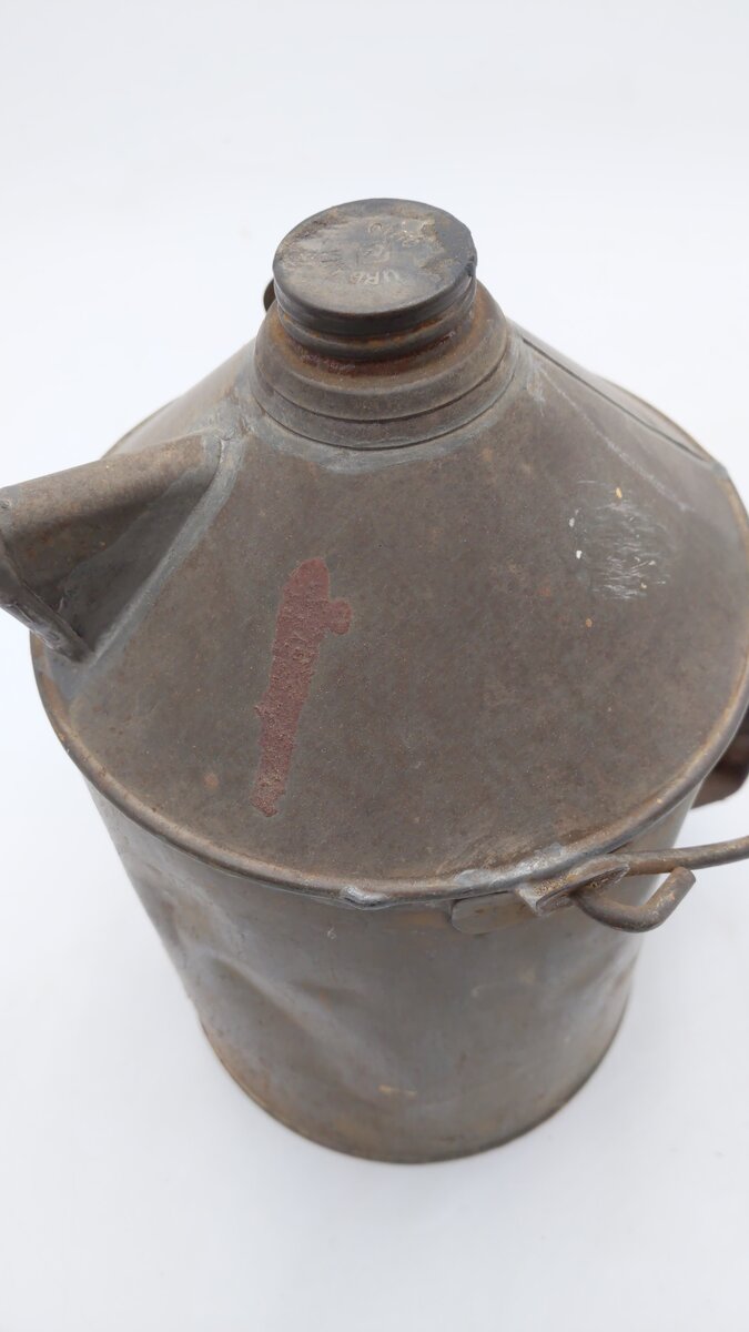 Urban Ohio Vintage NYCS Tall Oil Can VG
