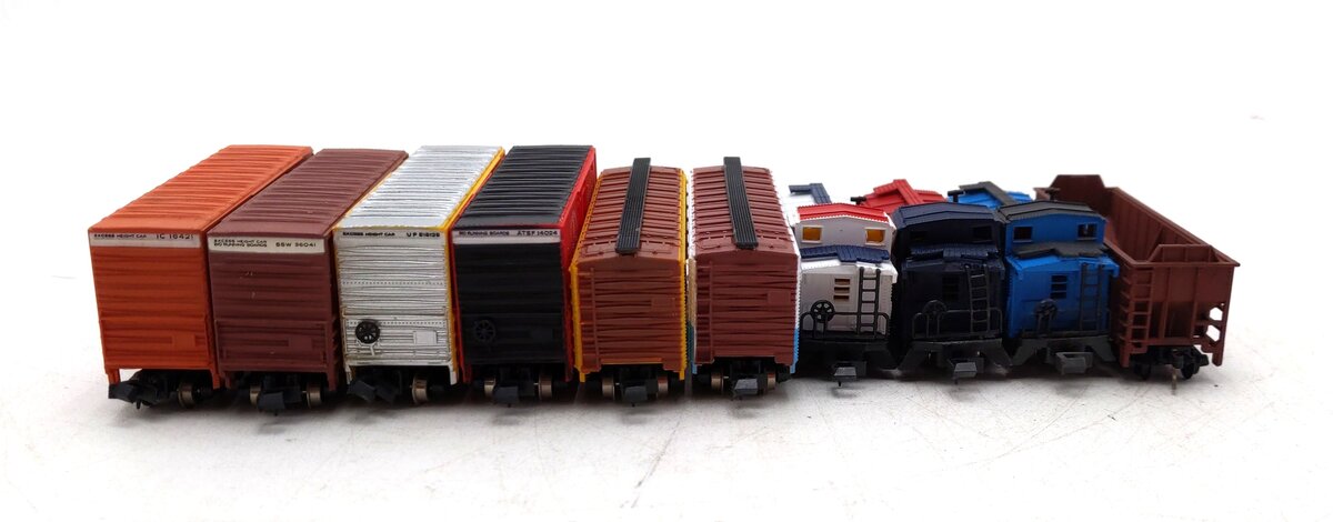 Bachmann N Scale Assorted Freight Cars [10] VG