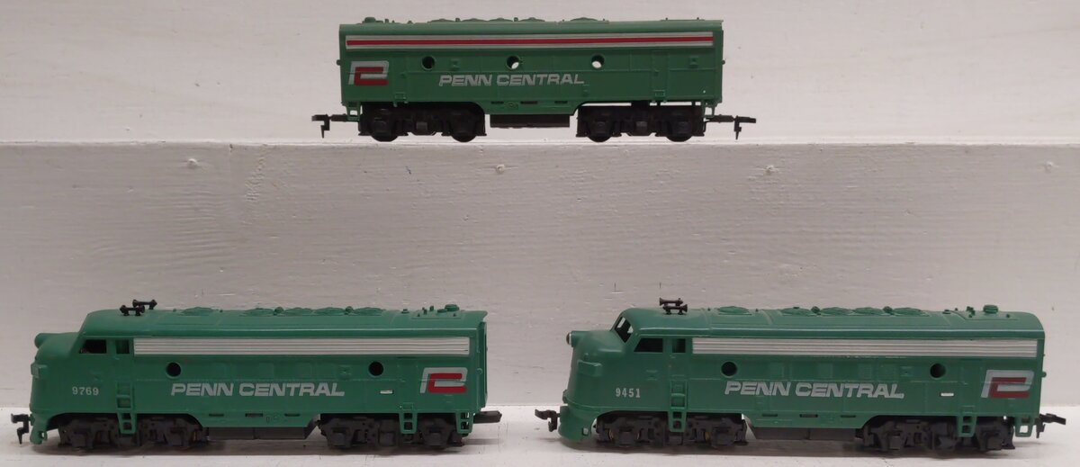 Mantua HO Scale Penn Central ABA Diesel Locomotive Set VG