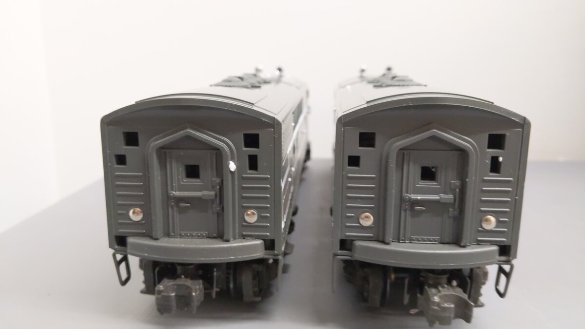 Lionel 6-8370 O Gauge New York Central F3 AA Diesel Locomotives #8372/#8370 EX