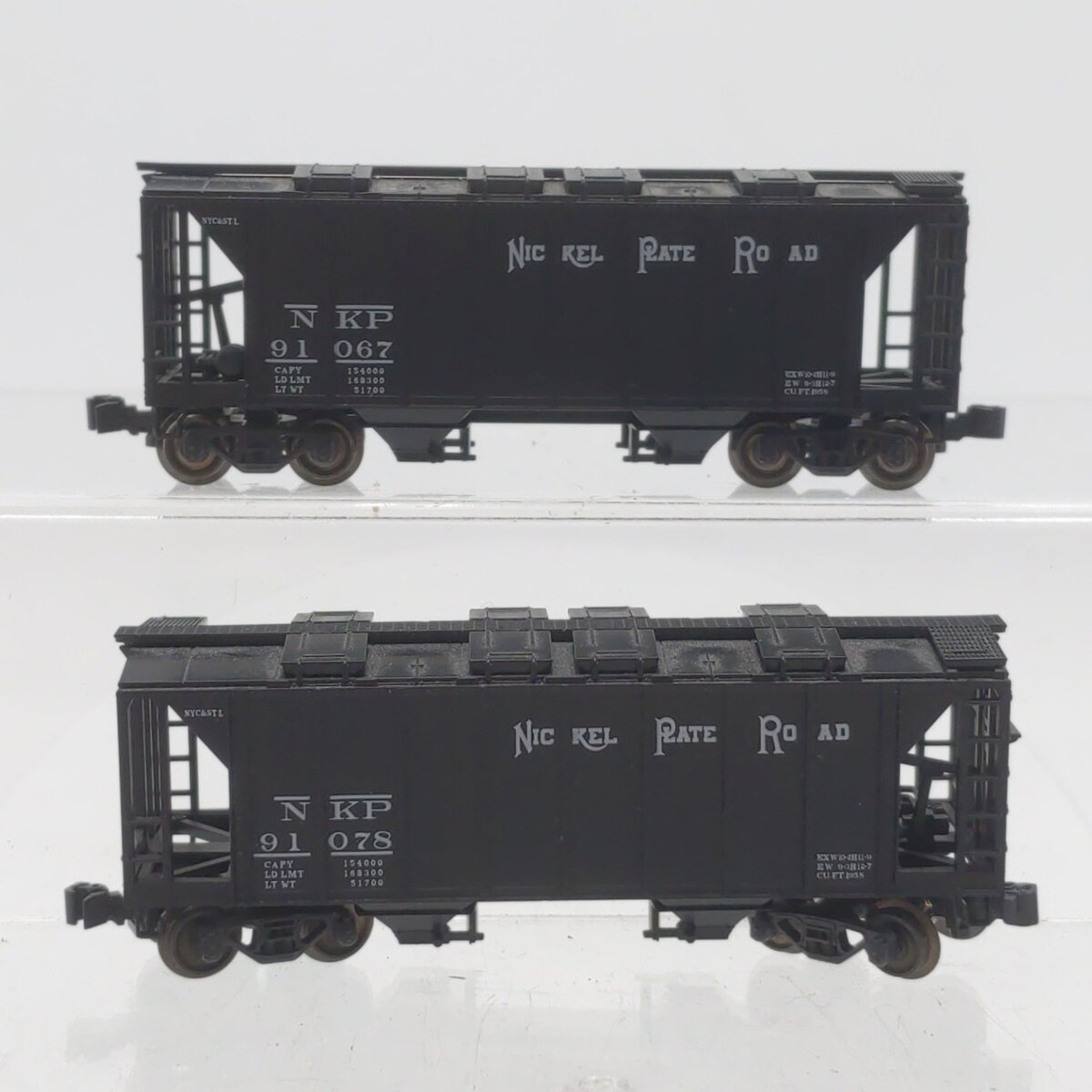 Kato 186-0206 N Scale Nickel Plate Road 2-Car Covered Hopper (Set of 2) EX