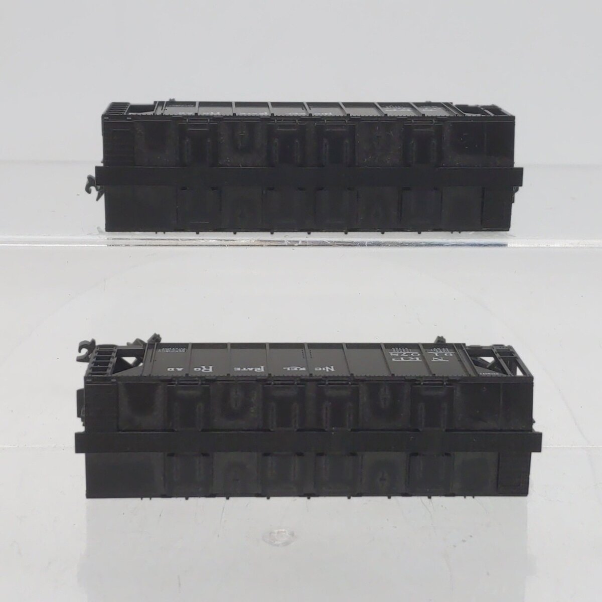 Kato 186-0206 N Scale Nickel Plate Road 2-Car Covered Hopper (Set of 2) EX