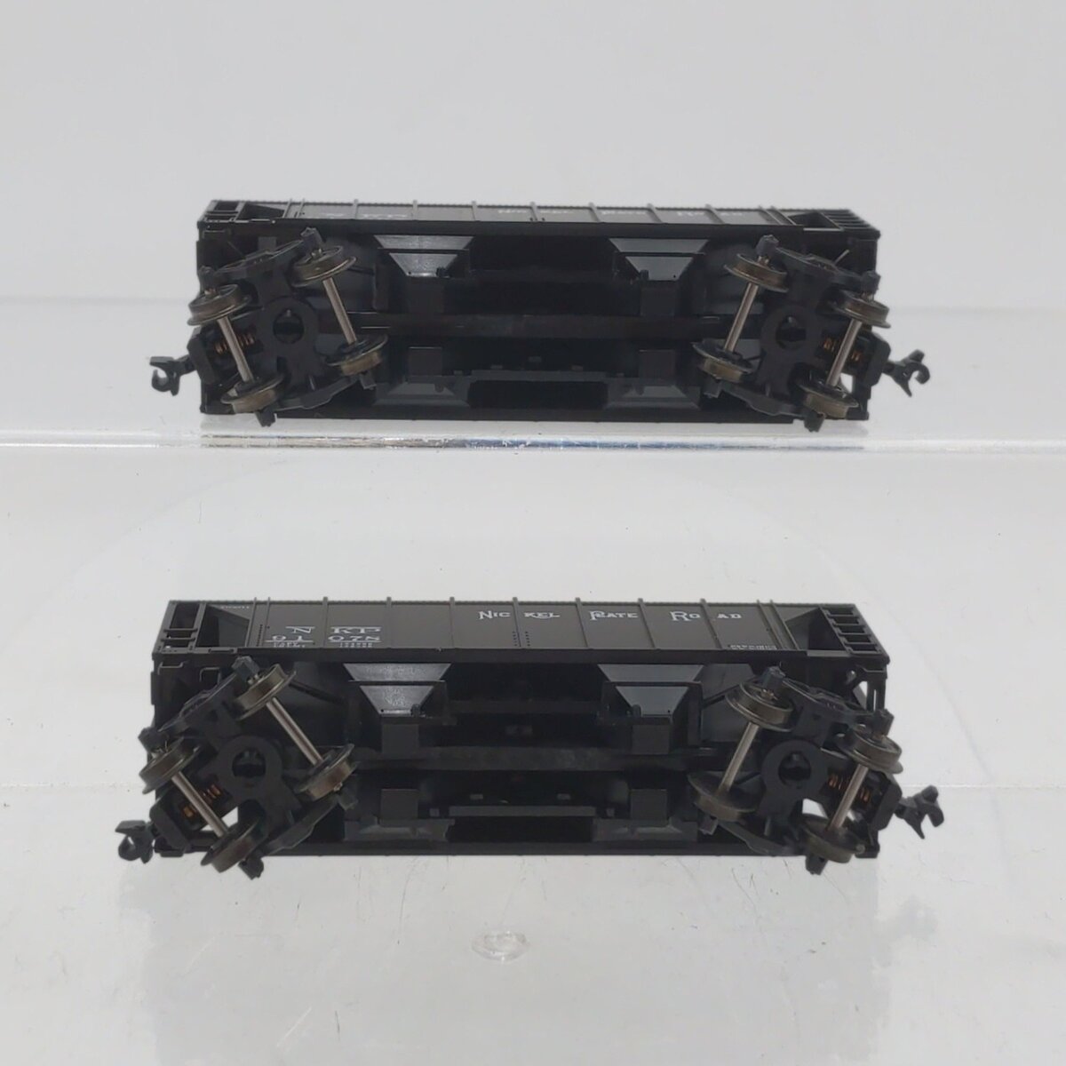 Kato 186-0206 N Scale Nickel Plate Road 2-Car Covered Hopper (Set of 2) EX