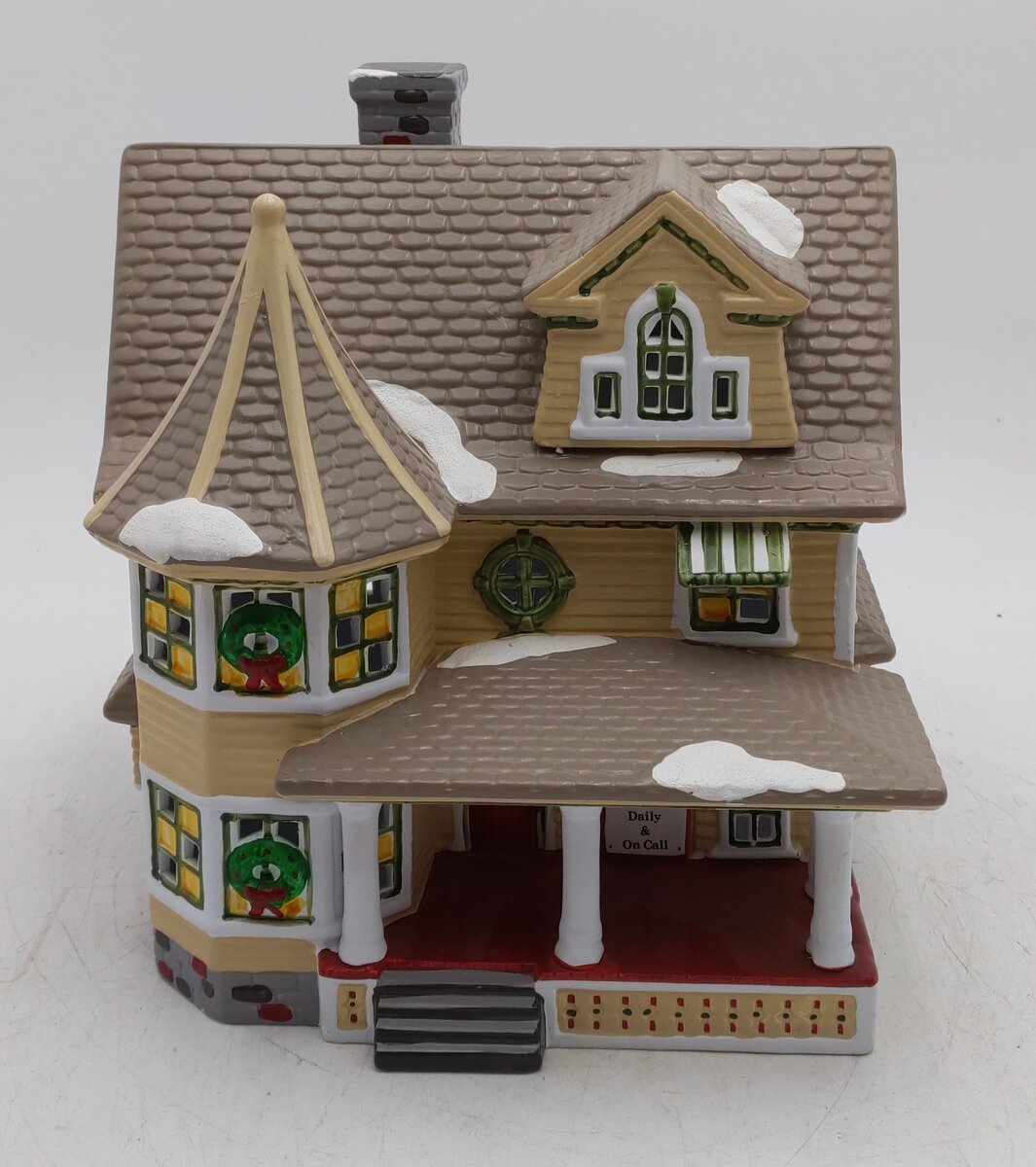 Dept 56 5143-8 "Snow Village" Illuminated Ceramic "The Doctors House" LN