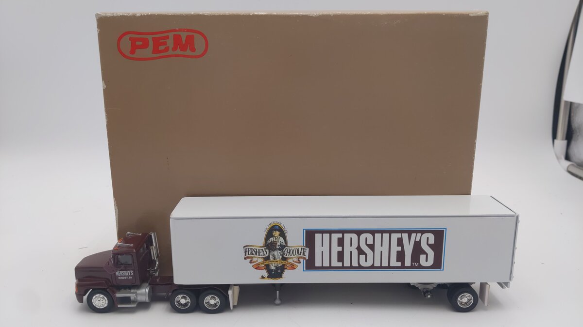 PEM H71500 1:64 Scale Hershey's Semi Truck w/ Trailer EX/Box